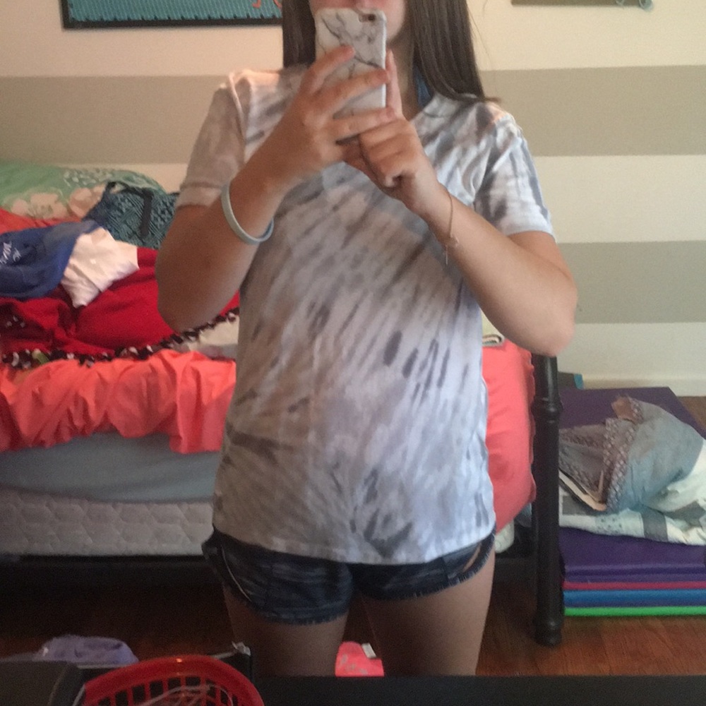 VS pink short sleeved shirts